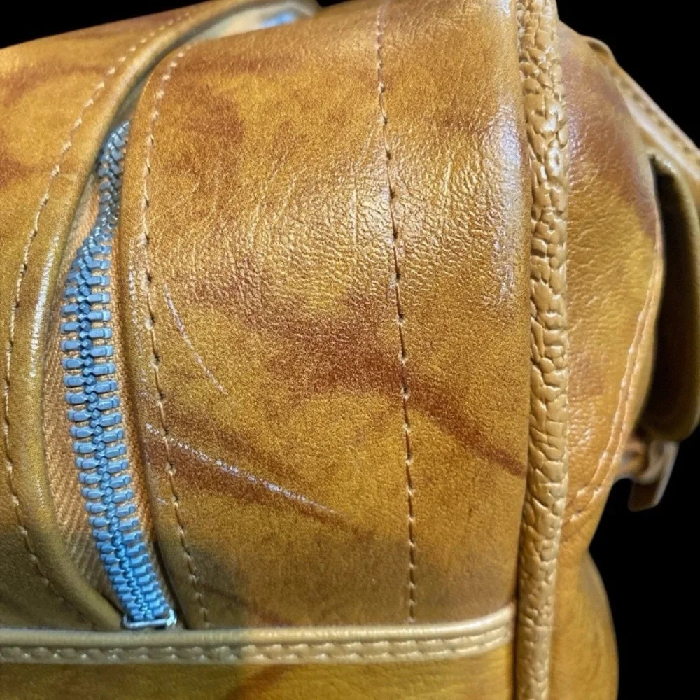 Vintage American Tourister Leather Men's Travel Bag / Carry-On-1970s